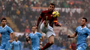 Jucătorii echipei Lazio evoluează cu tricouri pe care scrie 