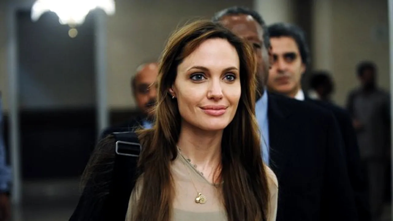 Angelina Jolie: Nu ar mai fi trebuit să mai fiu în viaţă. De ce se consideră norocoasă