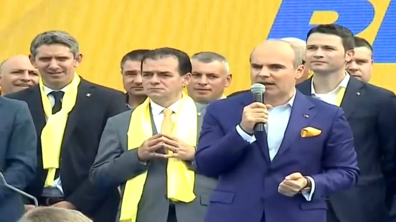 Miting PNL la Focşani. Rareş Bogdan: Tăriceanu vrea dezbatere despre droguri. Noi nu vrem dezbateri pe etnobotanice | VIDEO