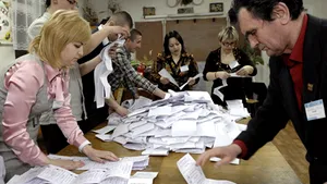 Renumărarea voturilor confirmă victoria comuniştilor în R.Moldova