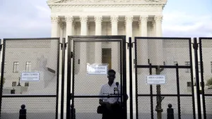 Curtea Supremă a SUA confirmă normele care impun verificarea pentru „armele fantomă”