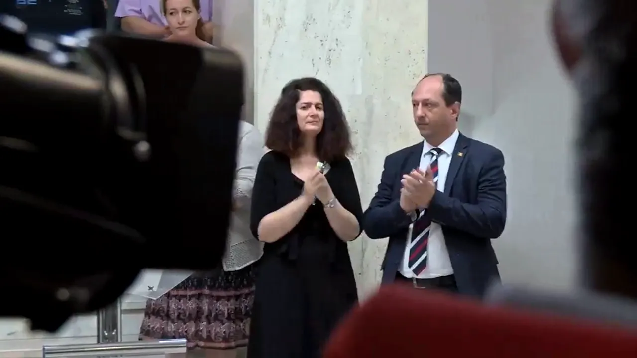Kovesi va pleca definitiv de la DNA/ Ultimul mesaj adresat procurorilor: Aţi mers înainte, indiferent cât de târâţi în noroi, fără posibilitatea de a ne apăra