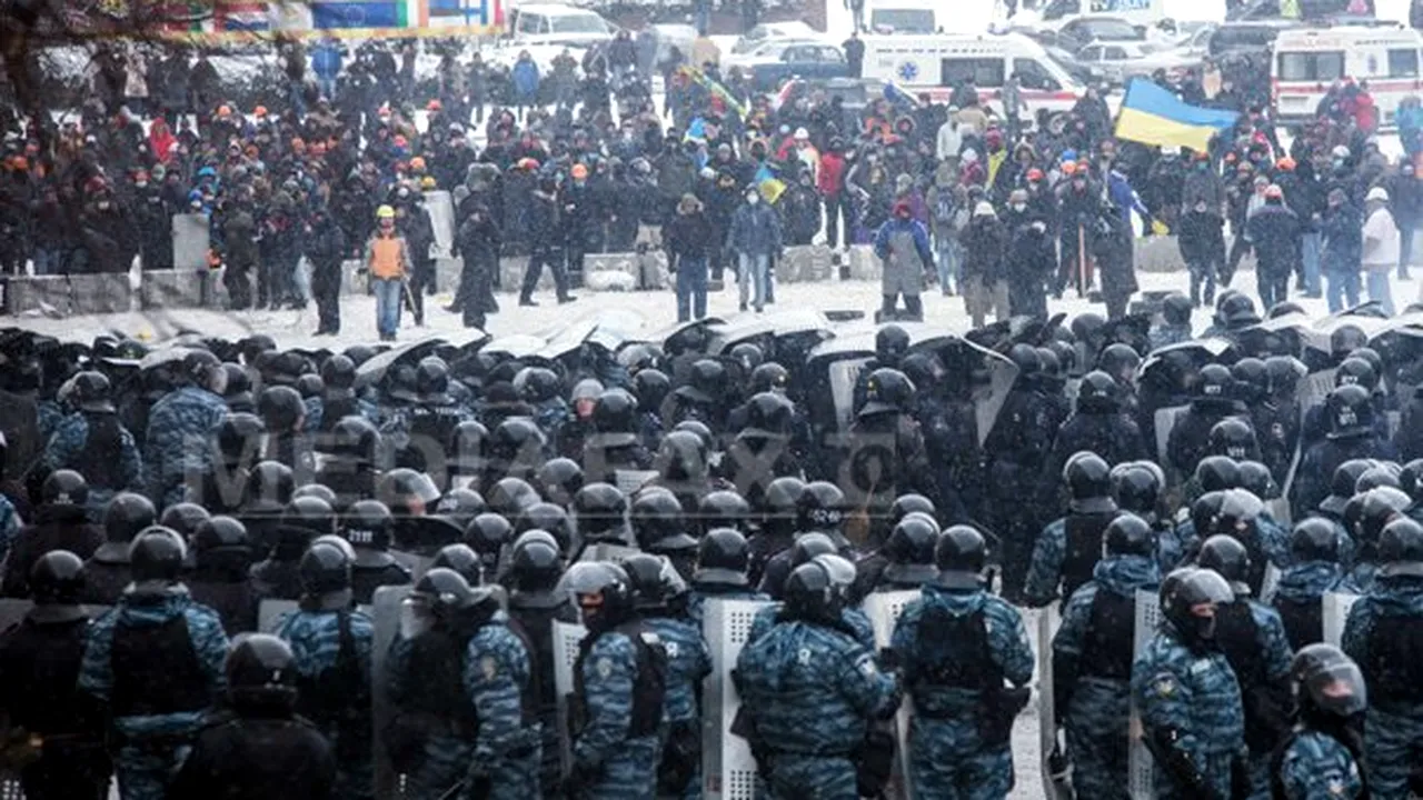 Membri ai forţelor speciale ucrainene suspectaţi de reprimarea protestelor au fost reţinuţi