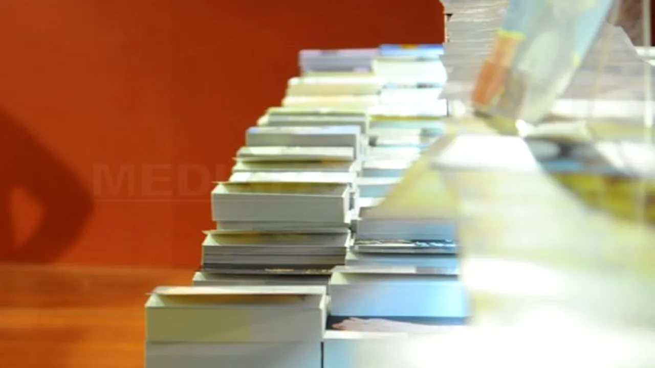 Editura ALL returnează premiul obţinut la Gaudeamus