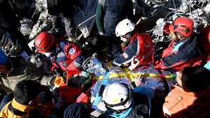 Salvare miraculoasă. Trei tineri au fost salvaţi în Turcia după 198 de ore de la cutremur