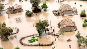 Pakistan: 99 de cazuri de holeră în zonele afectate de inundaţii