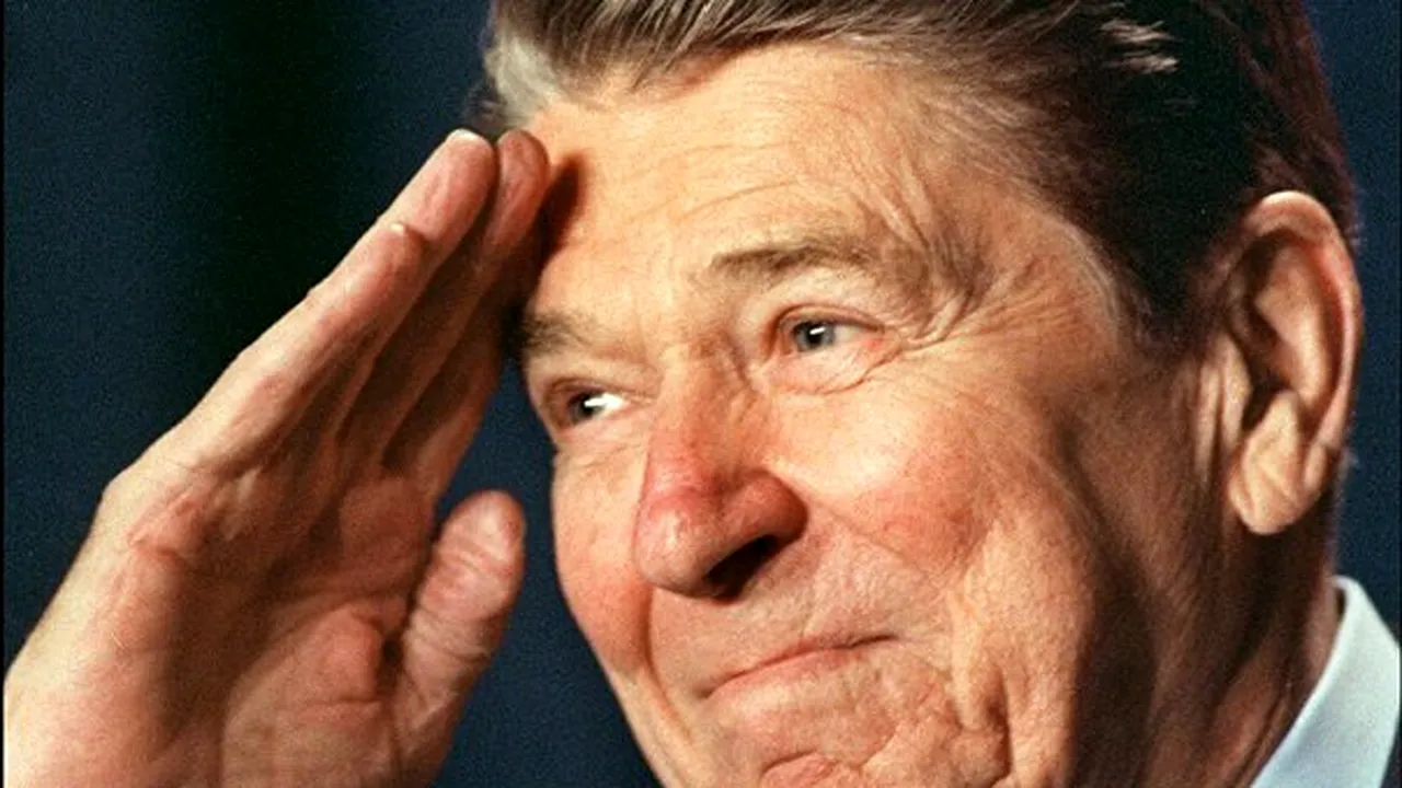Ronald Reagan va avea statuie în centrul Bucureştiului
