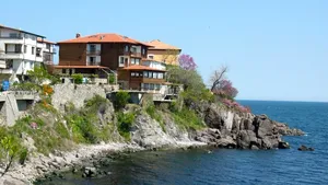 Cum s-a transformat o zonă din Bulgaria într-un magnet pentru britanici: Este ca Amalfi, dar mai ieftină