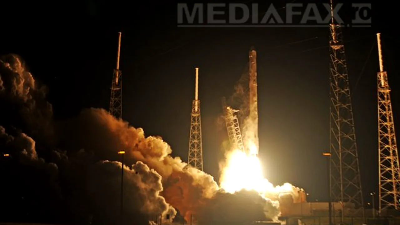 Compania SpaceX a reuşit să lanseze capsula Dragon, dar a eşuat în recuperarea lansatorului acesteia
