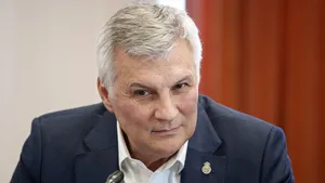 Zamfir: Toți senatorii PSD vor vota moțiunea împotriva doamnei Buzoianu