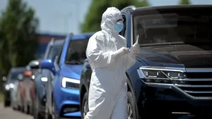 Pleci în vacanţă în Grecia cu maşina? O familie de patru persoane scoate din buzunar peste 300 de euro pentru testele anti-COVID