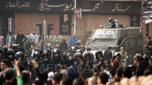 Confruntări în apropierea pieţei Tahrir din Cairo înaintea unei manifestaţii împotriva preşedintelui