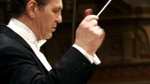 Cristian Mandeal părăseşte Filarmonica Enescu