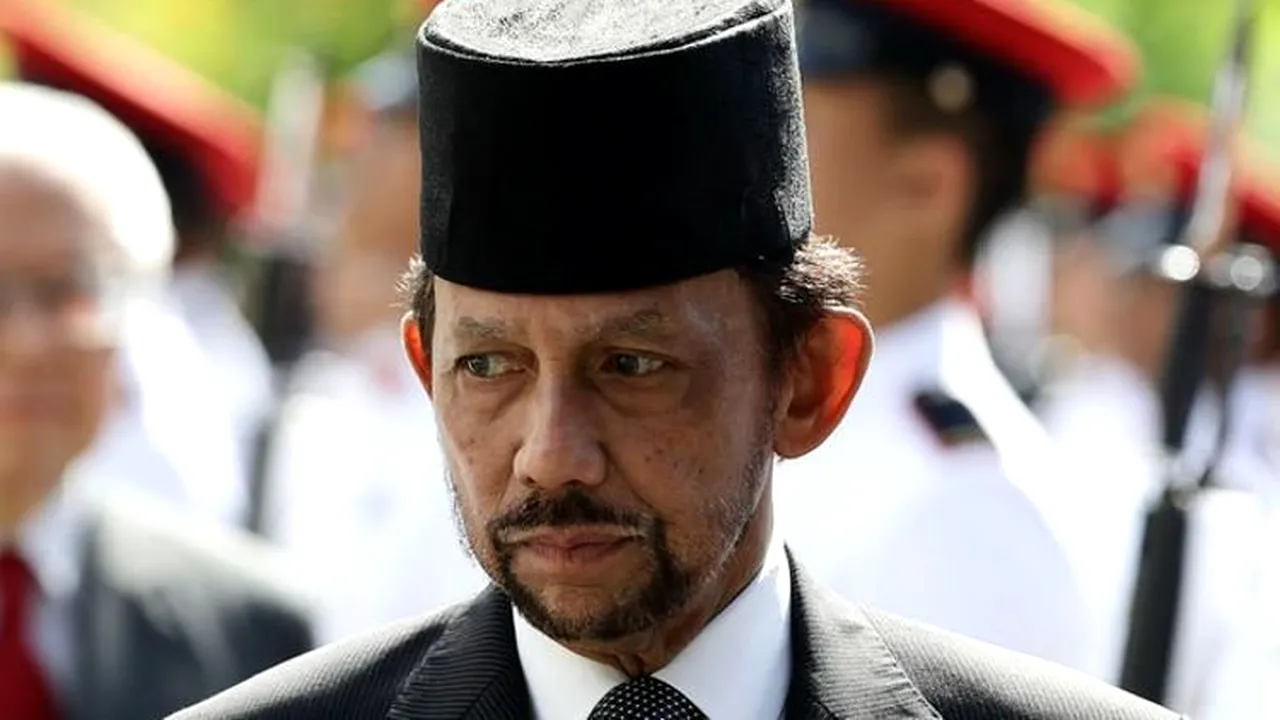 Hotelurile sultanului din Brunei, boicotate după introducerea pedepselor cu moartea pentru persoanele homosexuale 