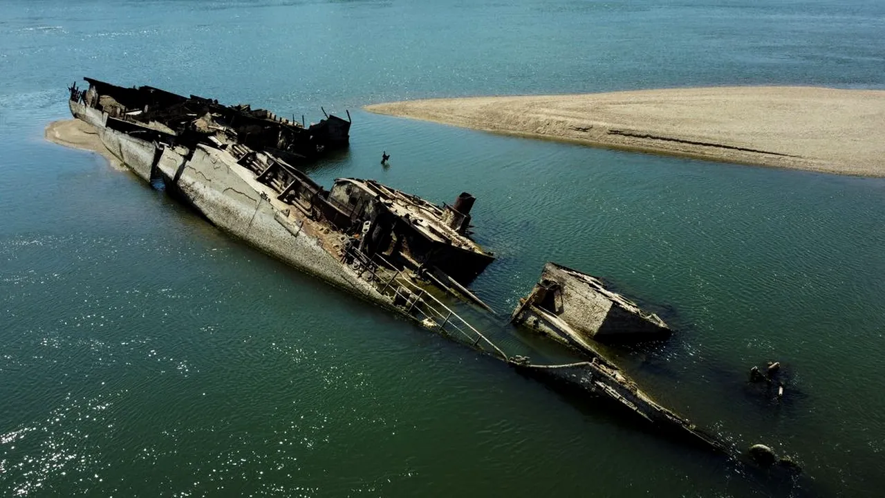 Nave germane scufundate în Al Doilea Război Mondial, scoase la iveală din cauza nivelului scăzut al Dunării, între Serbia şi România