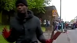 ATACUL TERORIST din Londra: Mesajul unuia dintre cei doi ucigaşi ai soldatului - VIDEO