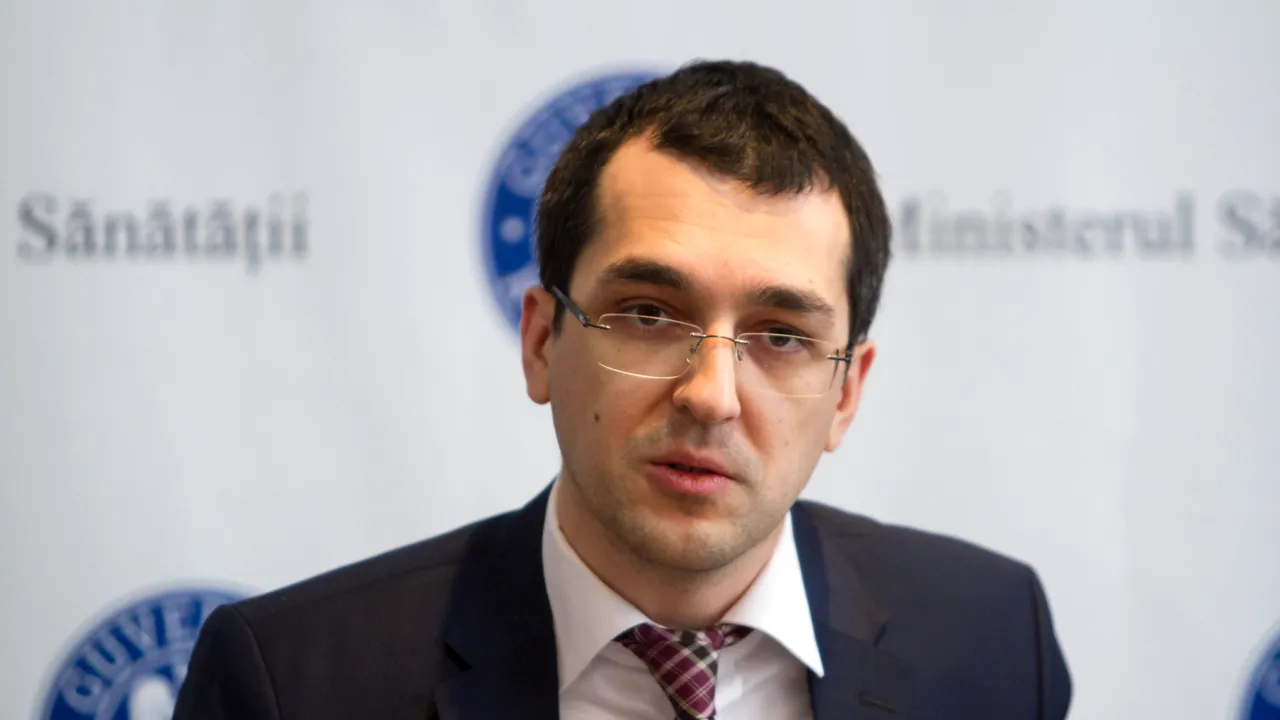 Dosarul vaccinurilor anti-COVID / Vlad Voiculescu şi Ioana Mihăilă, puşi sub urmărire penală de DNA. Cum se apără fostul ministru al Sănătăţii