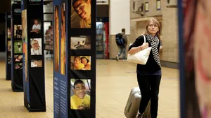 Expoziţie dedicată persoanelor care suferă de sindromul Hunter, până pe 31 mai, la Gara de Nord - FOTO