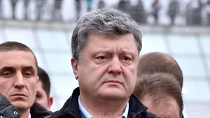 Petro Poroşenko şi-a scurtat vizita la Davos din cauza agravării situaţiei în estul Ucrainei