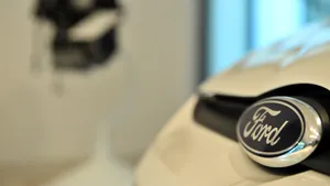 Ford Craiova angajează 500 de persoane şi opreşte producţia modelului B-MAX din septembrie. Din toamnă, începe construcţia SUV-ului EcoSport, pentru Europa