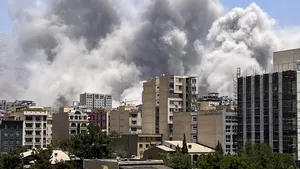 Explozii în Teheran în ciuda ordinului lui Trump de oprire a atacurilor israeliene