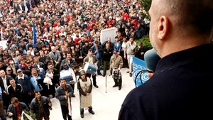 BNS: 10.000 de persoane aşteptate joi, la un marş de protest în Capitală