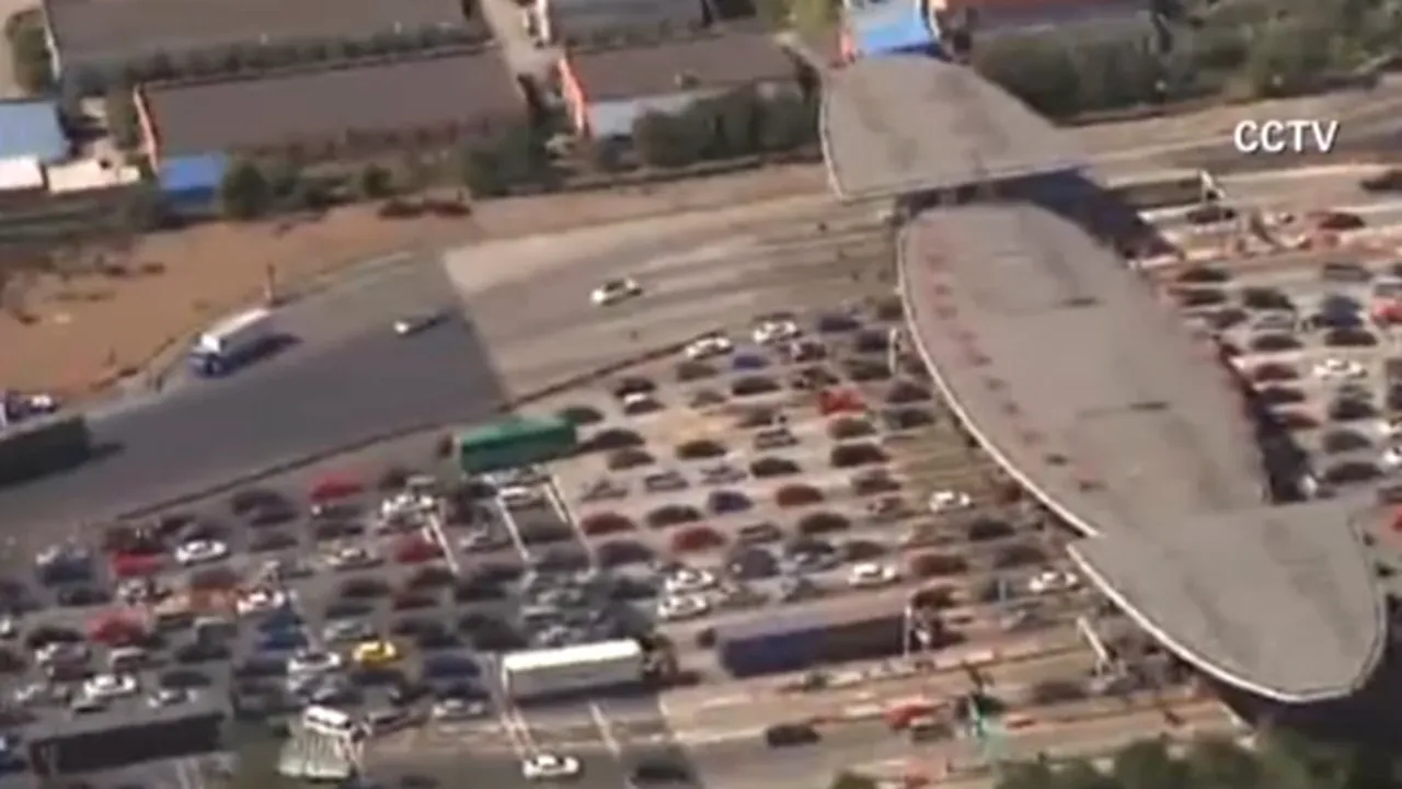 ZIUA NAŢIONALĂ A CHINEI: Zeci de milioane de oameni au blocat autostrăzile - VIDEO