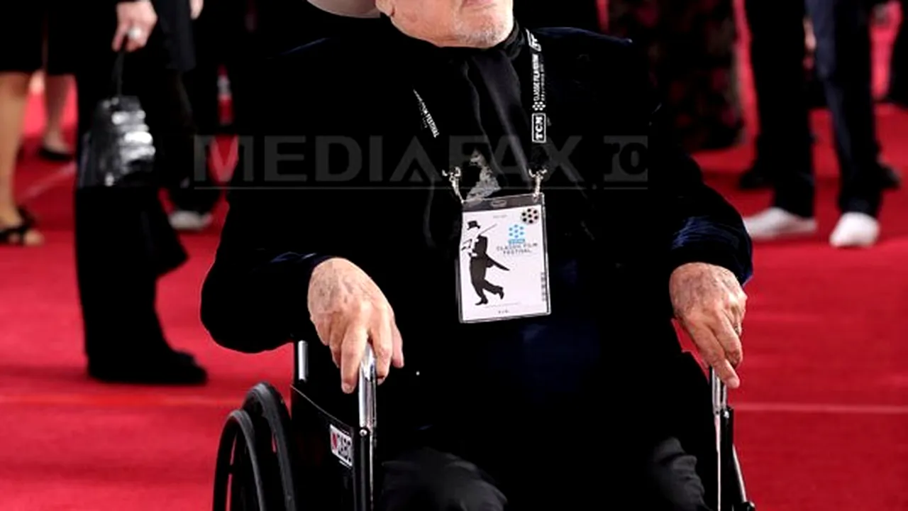 Actorul Tony Curtis, internat de urgenţă din cauza unor probleme respiratorii