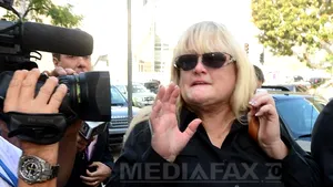 Debbie Rowe, despre Conrad Murray: Nu l-aş împuşca, dar aş cumpăra glonţul care l-ar ucide
