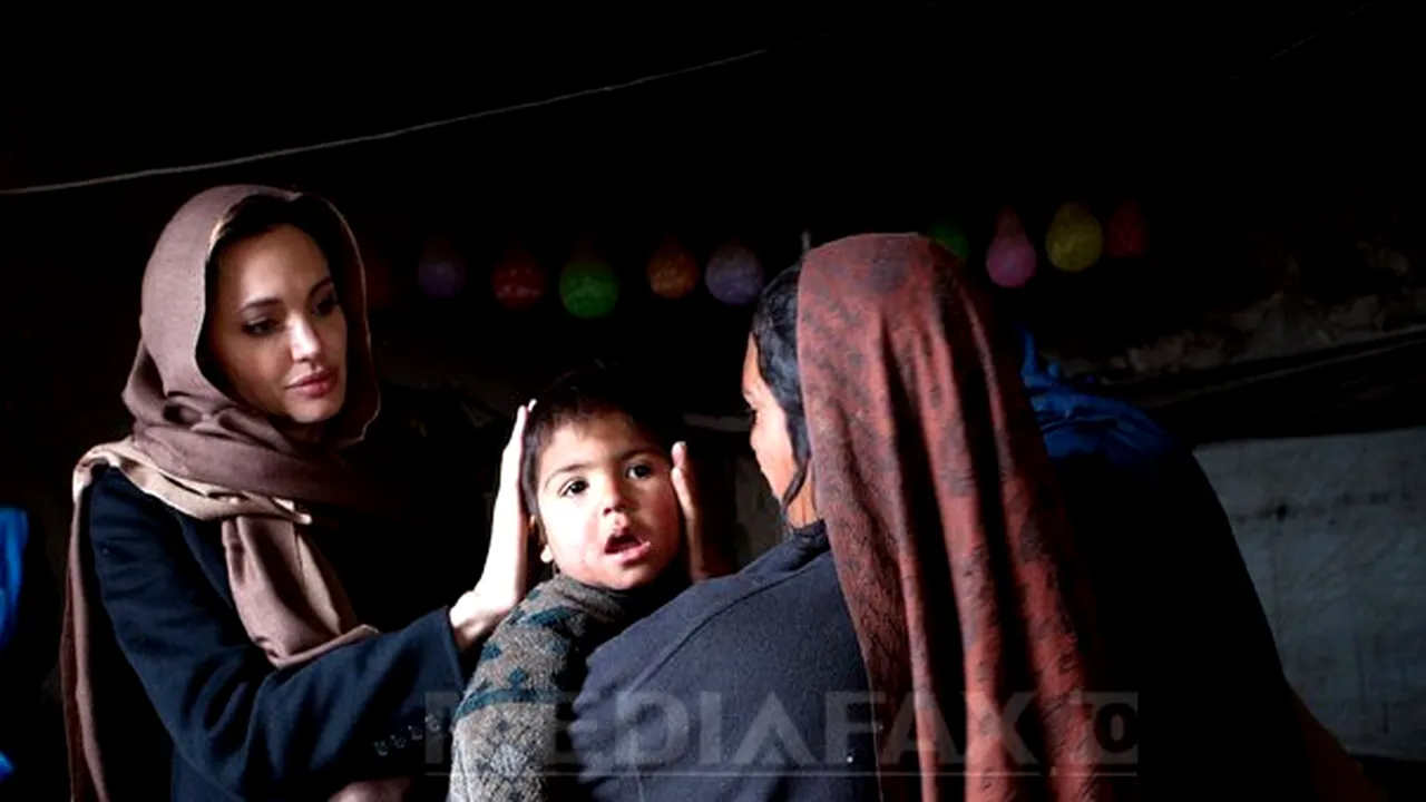 Angelina Jolie a discutat, în Irak, despre condiţiile de găzduire a refugiaţilor sirieni