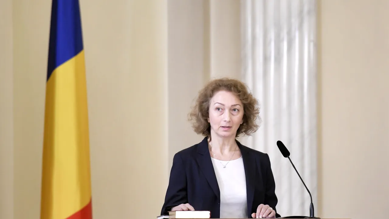 Simina Tănăsescu a depus, la Cotroceni, jurământul de judecător al Curţii Constituţionale