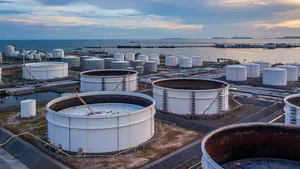 Cu cât ar putea crește prețul carburanților din cauza grevei de la Terminal Oil? Dumitru Chisăliță (AEI): Dacă oprirea depășește zece zile, vorbim de disponibilitatea fizică a produselor