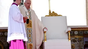 Slujbă pentru pace celebrată de Papa Francisc. Aproape 1.000 de persoane au participat 