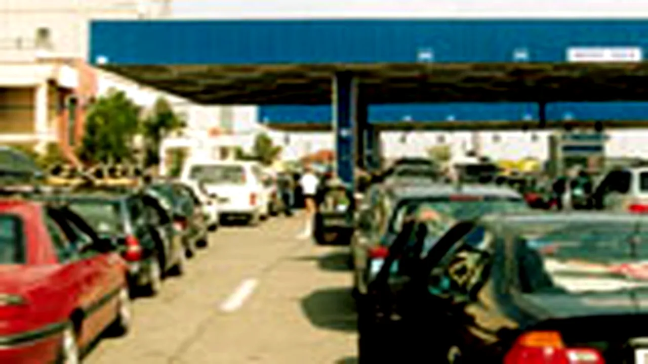 Trafic dublu la ieşirea din ţară prin Nădlac, faţă de zilele normale