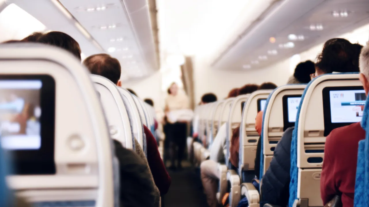 Traficul aerian mai are de aşteptat. Când vor reveni zborurile la normal, în cel mai optimist scenariu