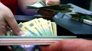 CRĂCIUN 2015: Programul BĂNCILOR în perioada 25-26 decembrie