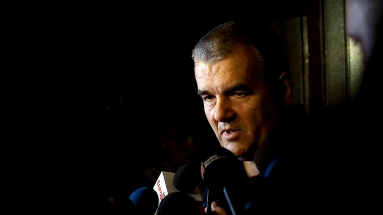 Medicul Şerban Brădişteanu şi trei poliţişti, cercetaţi pentru favorizarea lui Adrian Năstase. Ioan Lascăr, la DNA