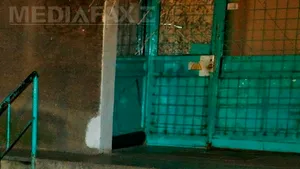 O farmacistă din Galaţi şi-a abandonat bebeluşul într-o scară de bloc