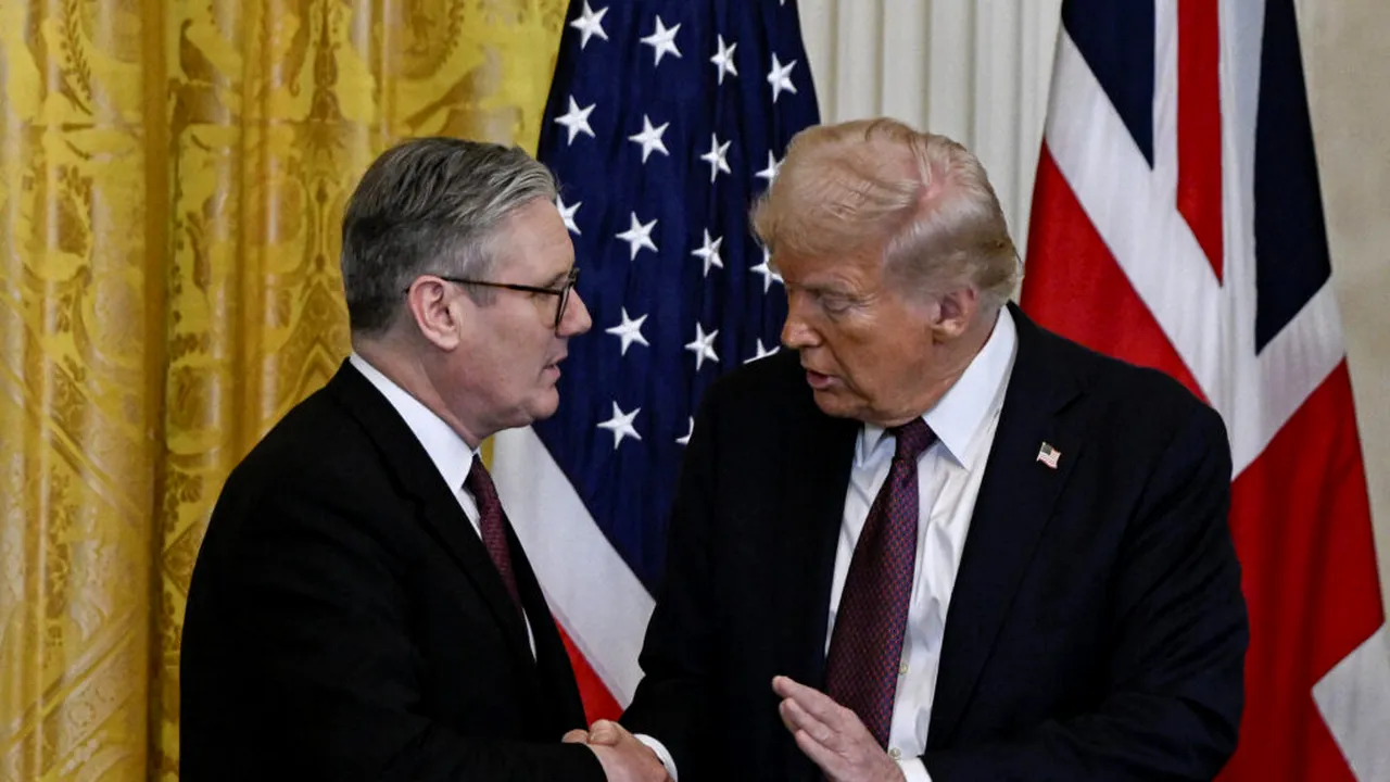 Premierul britanic și președintele american au discutat la telefon despre Ucraina