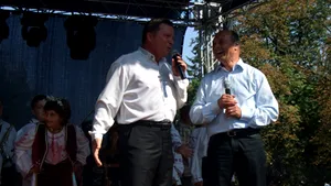 Băsescu a cântat cu Aurel Tămaş refrenul piesei 