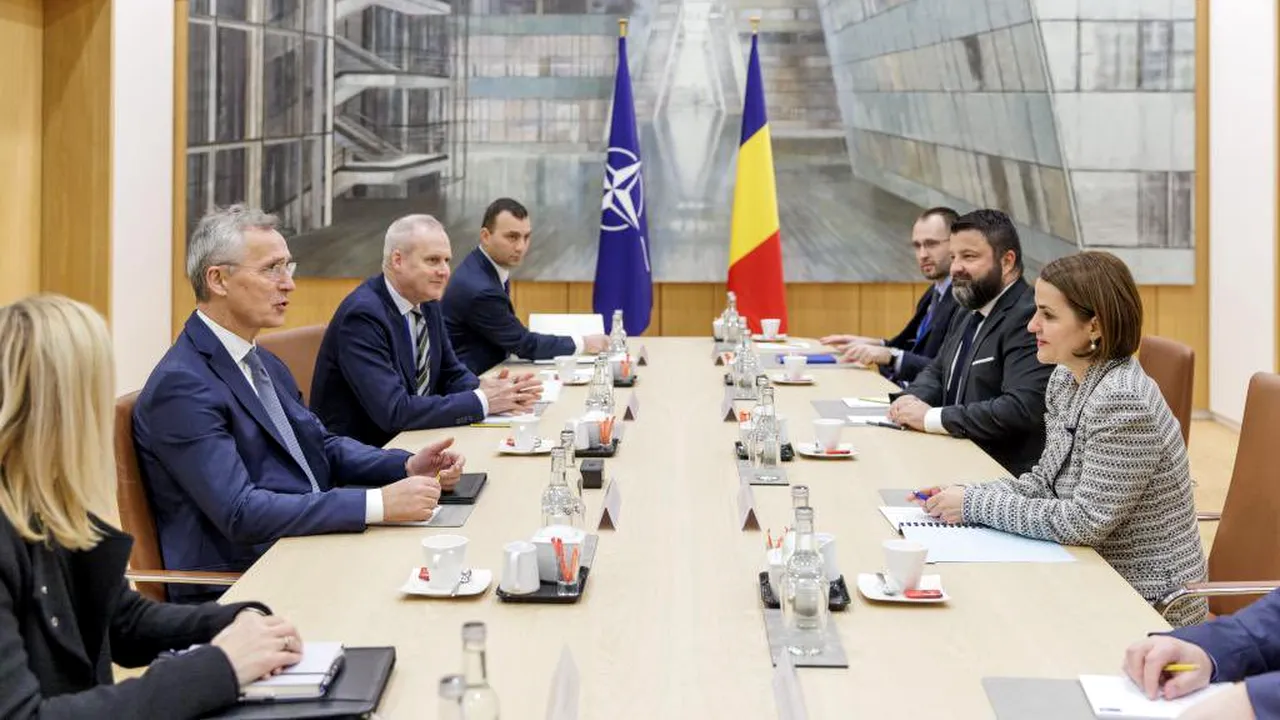 Odobescu, întrevedere cu Stoltenberg. Discuţii despre situaţia de securitate din zona Mării Negre şi agresiunea Rusiei împotriva Ucrainei