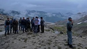 Un avion de pasageri s-a prăbuşit în Afganistan