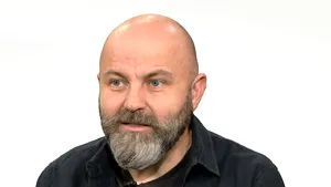 IEŞI PE PLUS. Despre antreprenoriat şi educaţie financiară cu Sergiu Neguţ, antreprenor, investitor şi profesor