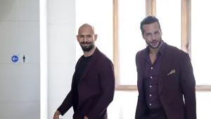 Frații Tate nu pot fi extrădați din Hong Kong fără o cerere din partea României sau a Regatului Unit