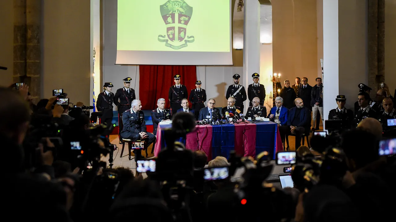 Peste 200 de membri ai mafiei italiene, condamnaţi la un total de 2.200 de ani de închisoare