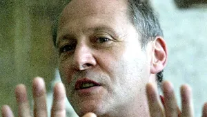 Regizorul austriac de origine română Robert Dornhelm, nominalizat la Emmy, va fi prezent pe 22 decembrie în Capitală