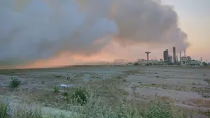 FOTO | INCENDIU la groapa de gunoi a municipiului Bacău. 30 de pompieri intervin pentru stingerea flăcărilor