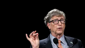 Bill Gates se retrage din consiliul director al Microsoft, compania pe care a co-fondat-o în 1975