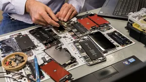 Malaezia interzice complet importurile de deșeuri electronice