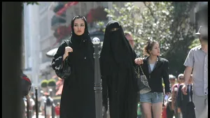 Sri Lanka interzice acoperirea feţei pentru a împiedica teroriştii să-şi ascundă identitatea, la o săptămână după atacurile sinucigaşe de Paşti